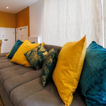 City Centre, Sleeps 7, Stunning Views & Parking, Interconnected Rooms Long Stay Work Contractor Leisure, Diamond Penthouse CBG Exterior foto