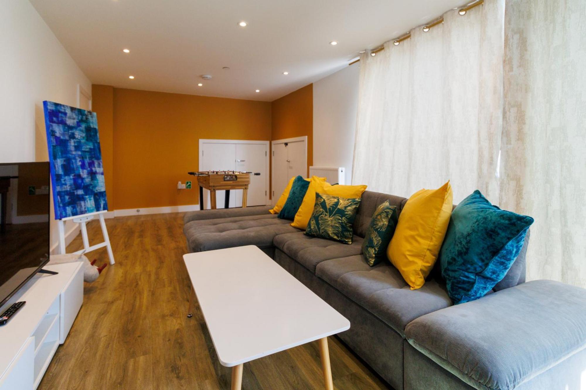 City Centre, Sleeps 7, Stunning Views & Parking, Interconnected Rooms Long Stay Work Contractor Leisure, Diamond Penthouse CBG Exterior foto