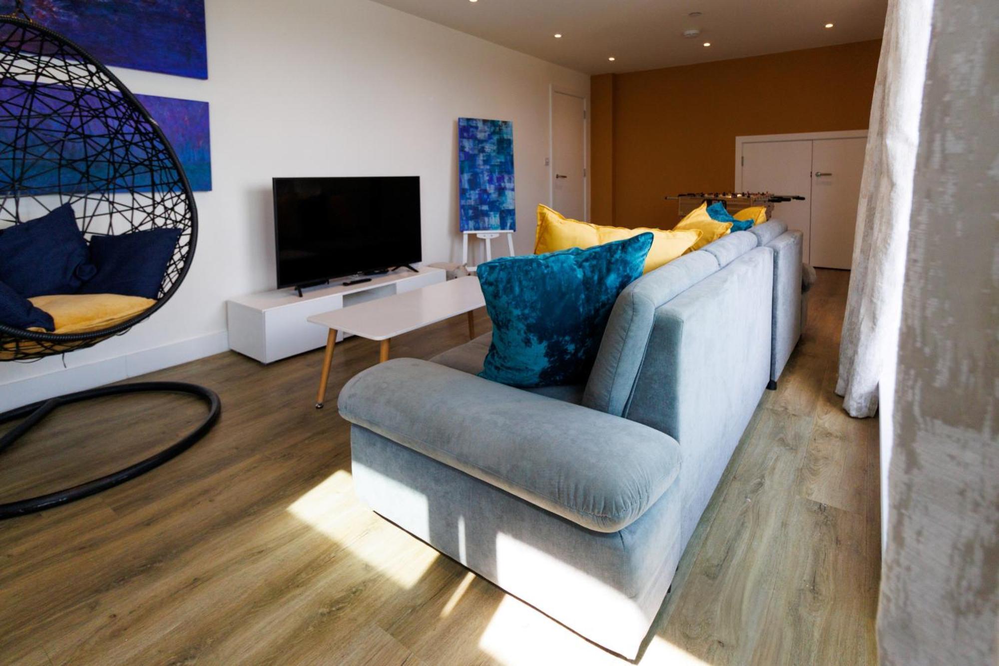 City Centre, Sleeps 7, Stunning Views & Parking, Interconnected Rooms Long Stay Work Contractor Leisure, Diamond Penthouse CBG Exterior foto