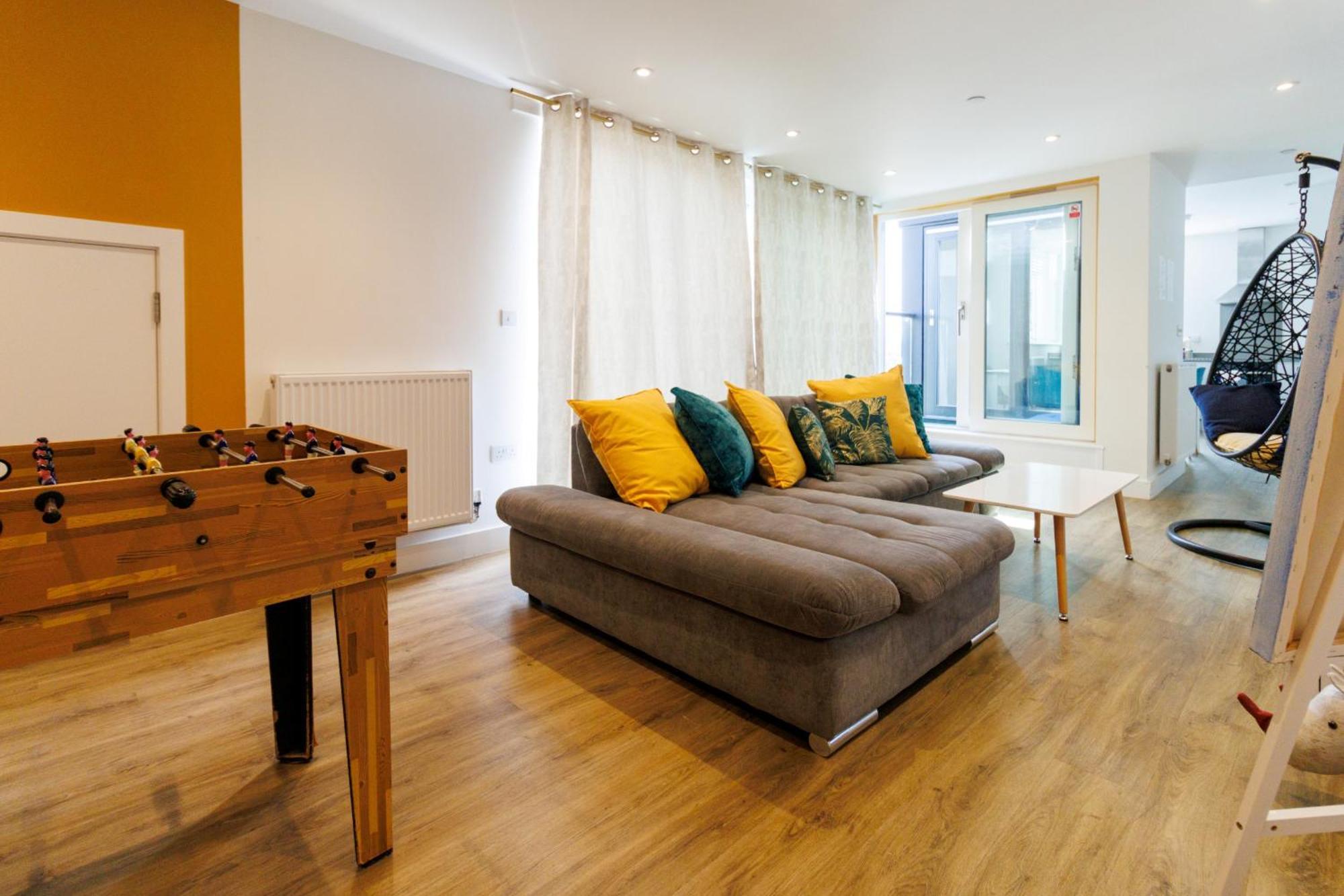 City Centre, Sleeps 7, Stunning Views & Parking, Interconnected Rooms Long Stay Work Contractor Leisure, Diamond Penthouse CBG Exterior foto