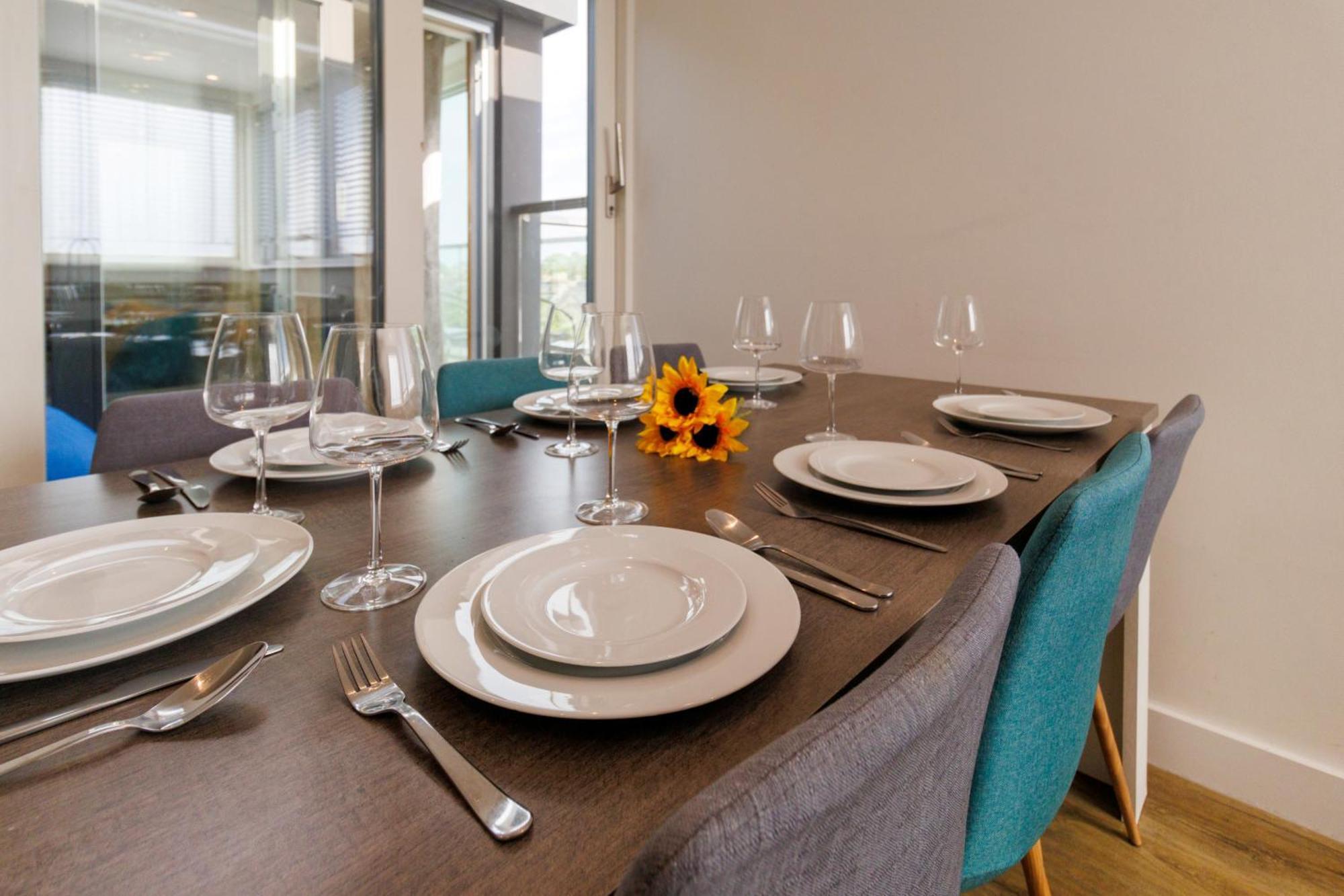 City Centre, Sleeps 7, Stunning Views & Parking, Interconnected Rooms Long Stay Work Contractor Leisure, Diamond Penthouse CBG Exterior foto