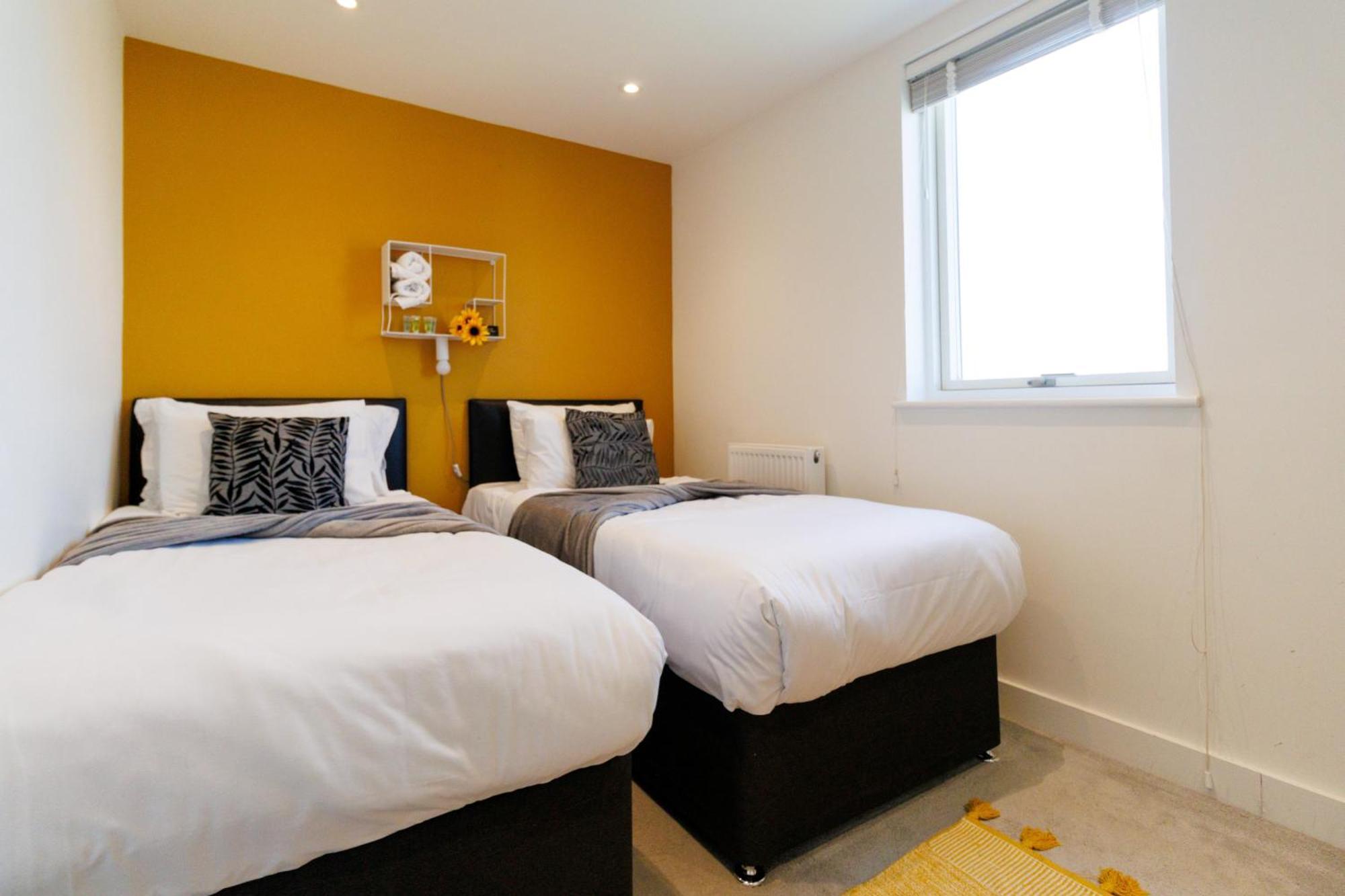 City Centre, Sleeps 7, Stunning Views & Parking, Interconnected Rooms Long Stay Work Contractor Leisure, Diamond Penthouse CBG Exterior foto