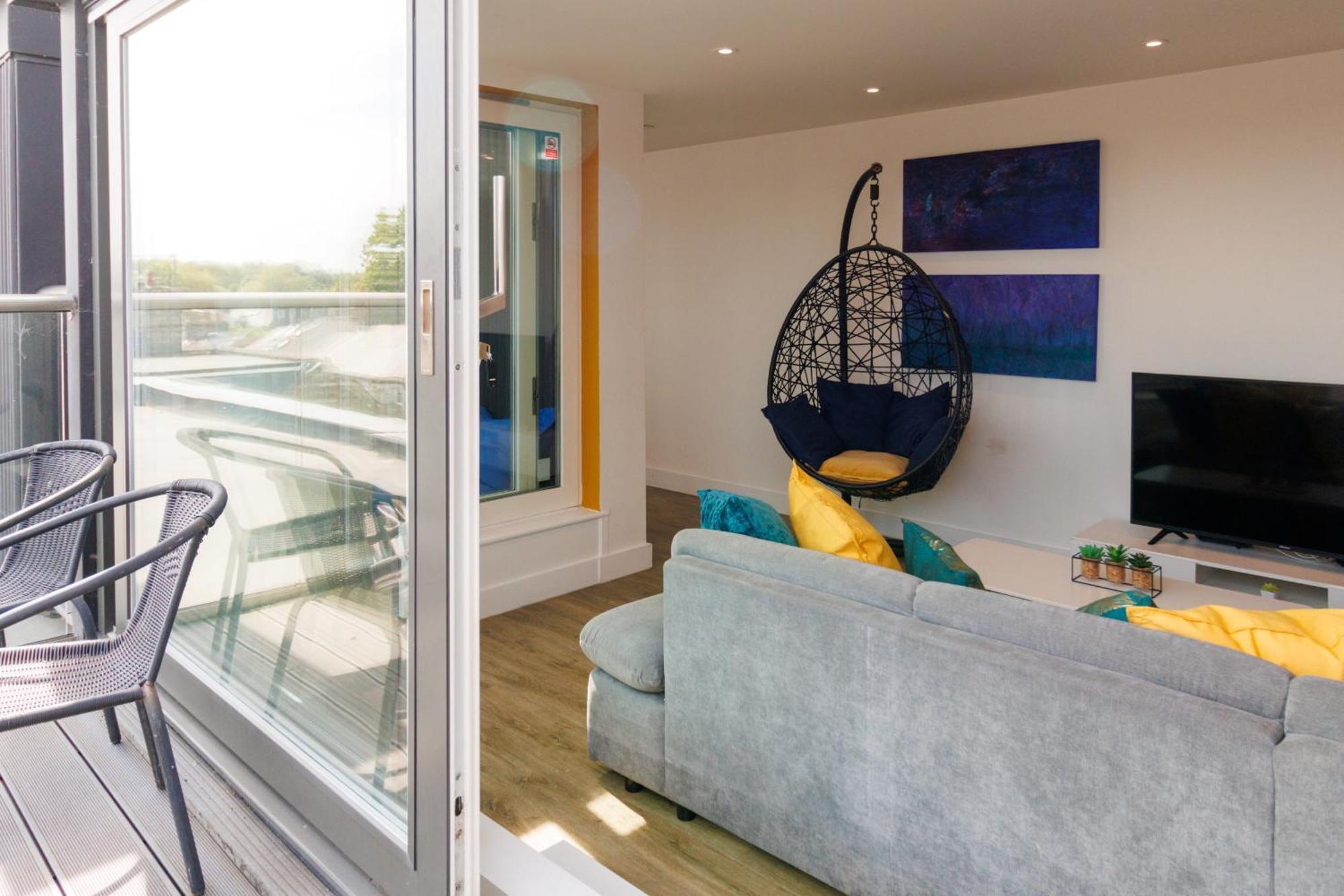 City Centre, Sleeps 7, Stunning Views & Parking, Interconnected Rooms Long Stay Work Contractor Leisure, Diamond Penthouse CBG Exterior foto
