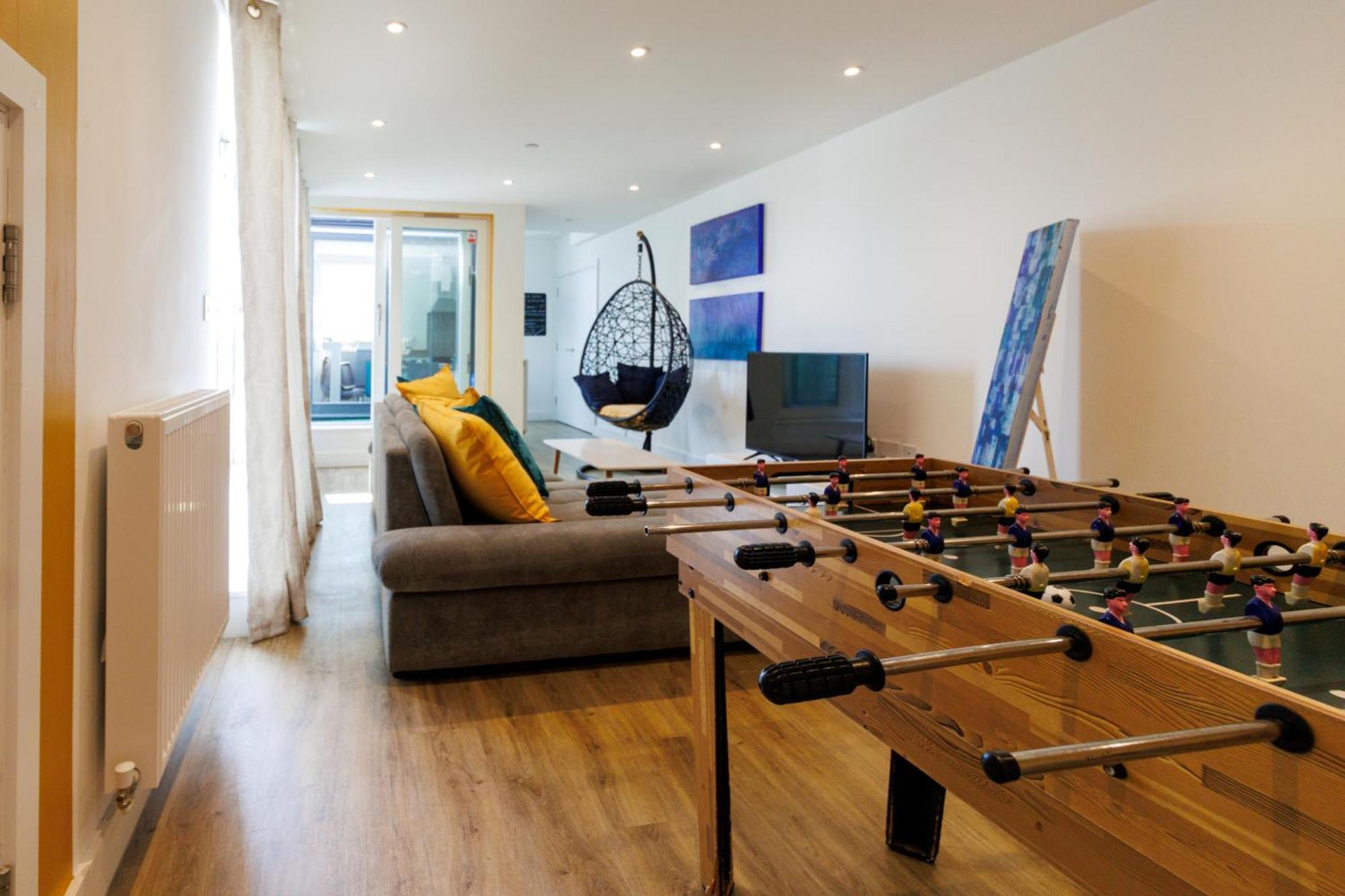 City Centre, Sleeps 7, Stunning Views & Parking, Interconnected Rooms Long Stay Work Contractor Leisure, Diamond Penthouse CBG Exterior foto